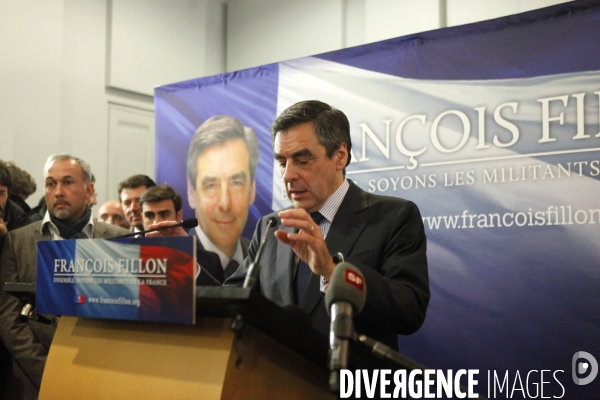 Conférence de presse de François FILLON pour annoncer la création d un nouveau groupe parlementaire, le  Rassemblement UMP .