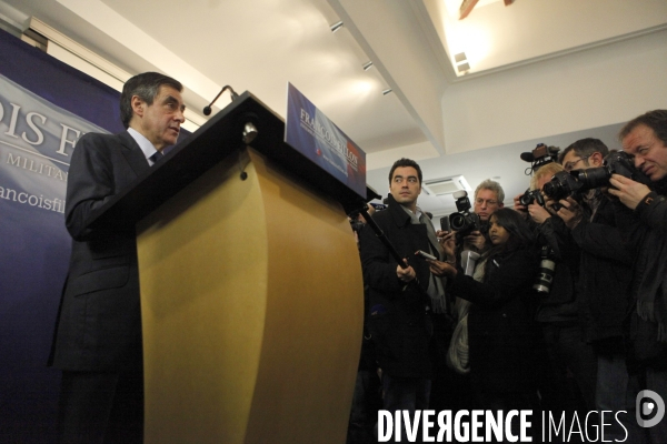 Conférence de presse de François FILLON pour annoncer la création d un nouveau groupe parlementaire, le  Rassemblement UMP .