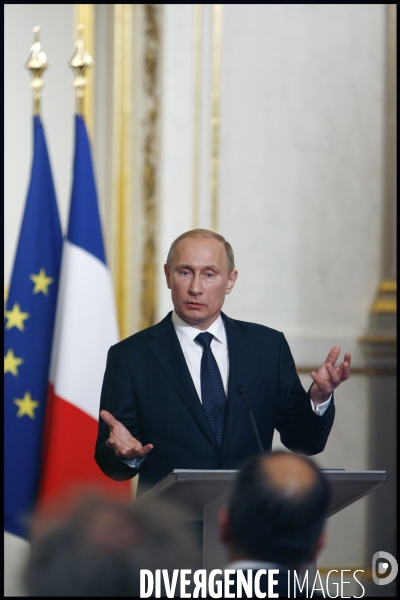 Francois hollande recoit le president russe pour un diner de travail