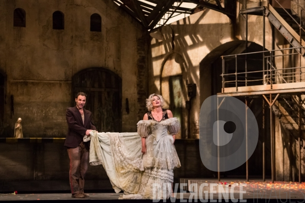 Carmen de Georges Bizet   Mise en scène  Yves Beaunesne  ,