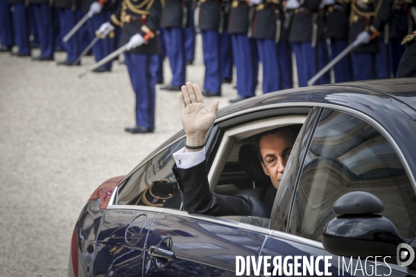 Passation de pouvoir entre Nicolas Sarkozy et François Hollande et investiture du nouveau Président de la République