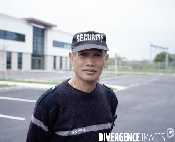 Villeneuve-le-Roi, zone teriaire. un agent de sécurité.