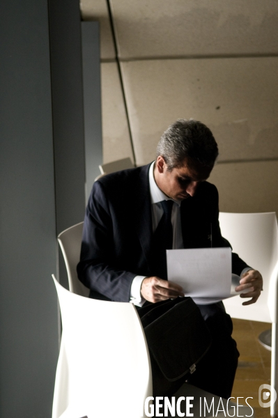 Le travail des cadres ; la vie de bureau