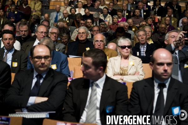 Le mécontentement des petites actionnaires lors de l assemblée générale de Natixis le 30 avril 2009