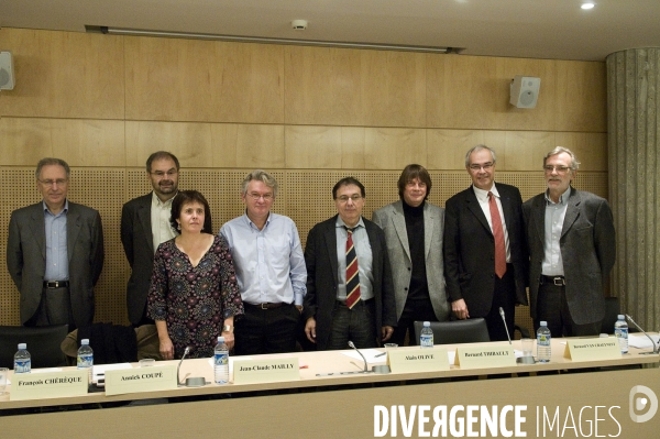 Rencontre des dirigeants des huit principales centrales syndicales / meeting of eight major trade unions s leaders