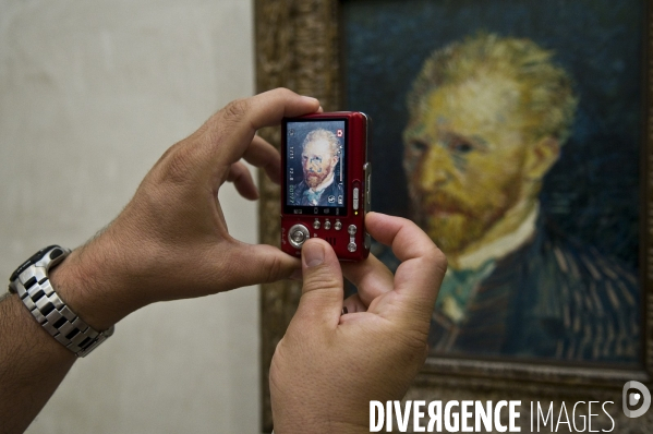 Visite au Musée d Orsay. Photographier les oeuvres est desormais interdit. Gustave Courbet, L Origine du monde