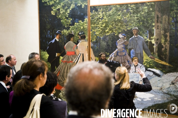 Visite au Musée d Orsay. Photographier les oeuvres est desormais interdit. Gustave Courbet, L Origine du monde