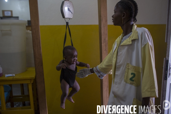 Hopital de paoua, en republique centrafricaine, gere par msf.