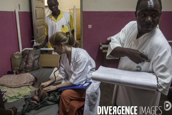 Hopital de paoua, en republique centrafricaine, gere par msf.