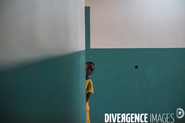 Hopital de paoua, en republique centrafricaine, gere par msf.