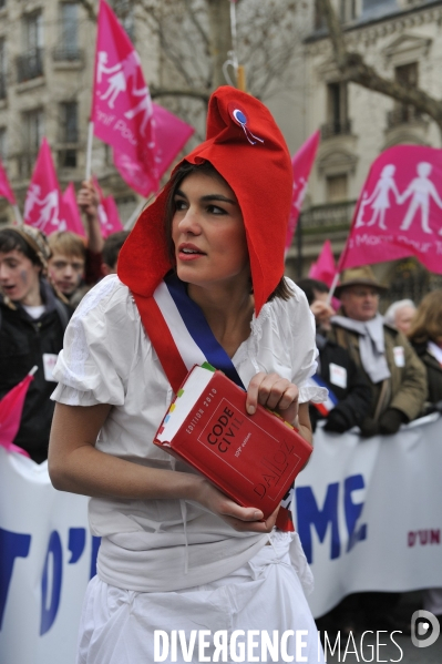 Manif pour tous contre le mariage et l adoption homosexuel.