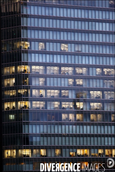 Par la fenêtre de mon bureau // Through the window of my office