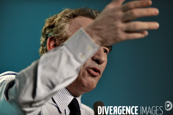 Francois bayrou en meeting a caen