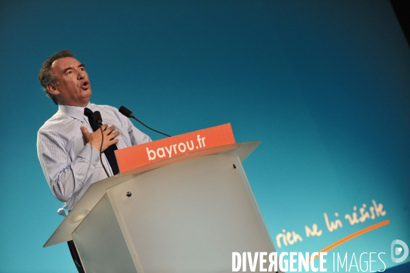 Francois bayrou en meeting a caen