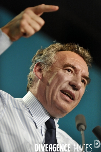 Francois bayrou en meeting a caen