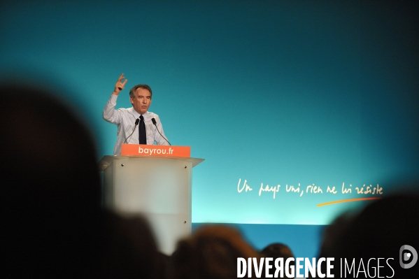 Francois bayrou en meeting a caen