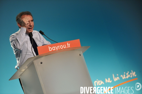 Francois bayrou en meeting a caen