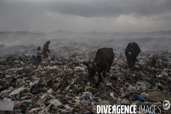 La decharge d  andralanitra, a madagascar.