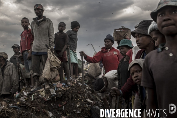 La decharge d  andralanitra, a madagascar.