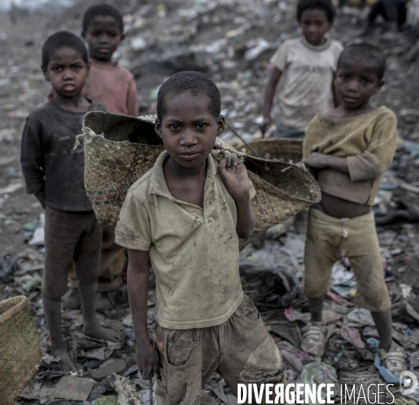 La decharge d  andralanitra, a madagascar.