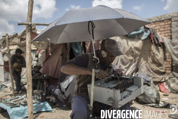 La decharge d  andralanitra, a madagascar.