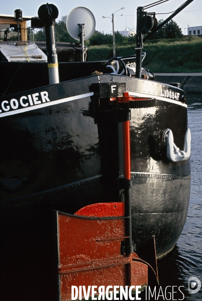 Les bateliers des canaux du Nord