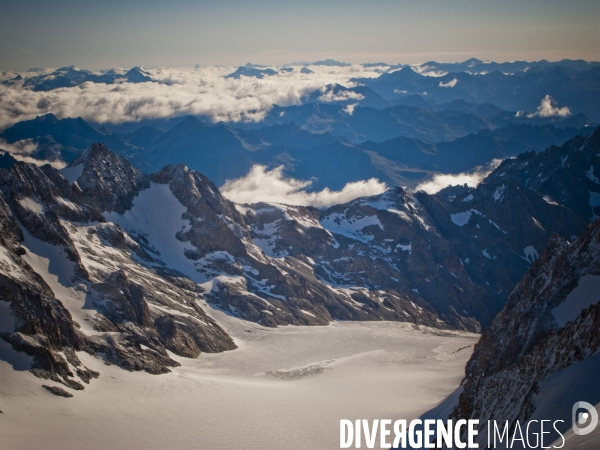 Rando alpinisme aux Écrins : les neiges du Dôme à  4000 