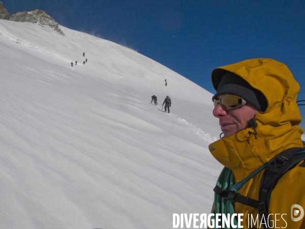 Rando alpinisme aux Écrins : les neiges du Dôme à  4000 