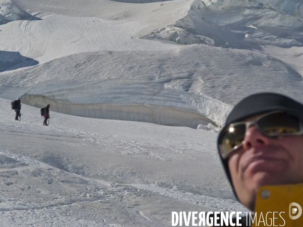 Rando alpinisme aux Écrins : les neiges du Dôme à  4000 