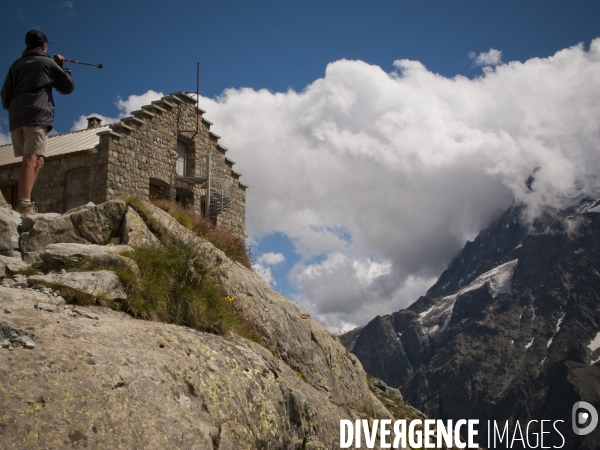 Rando alpinisme aux Écrins : les neiges du Dôme à  4000 