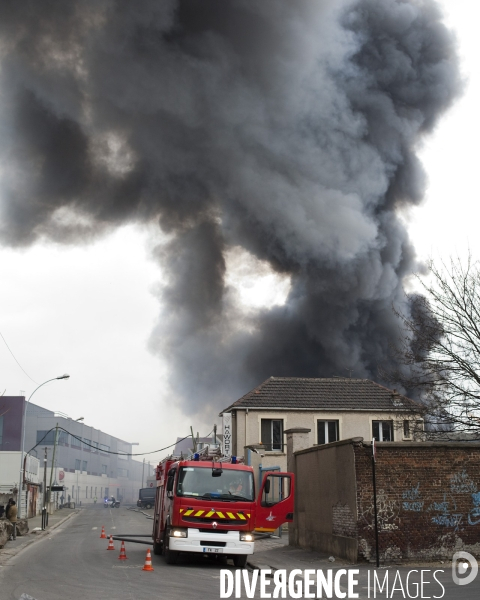 Aubervilliers, camp roumain en feu le 22 février 2013