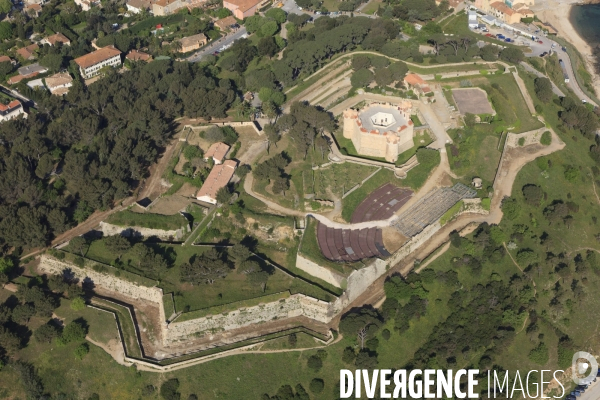 Vue aérienne du golfe de Saint Tropez