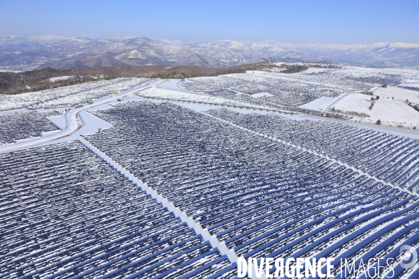 Vue aerienne de Provence sous la neige