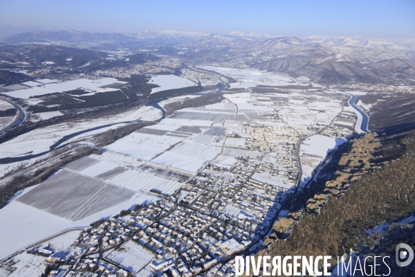 Vue aerienne de Provence sous la neige