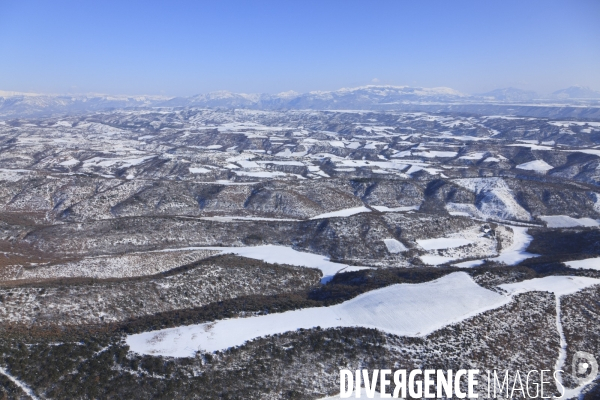 Vue aerienne de Provence sous la neige