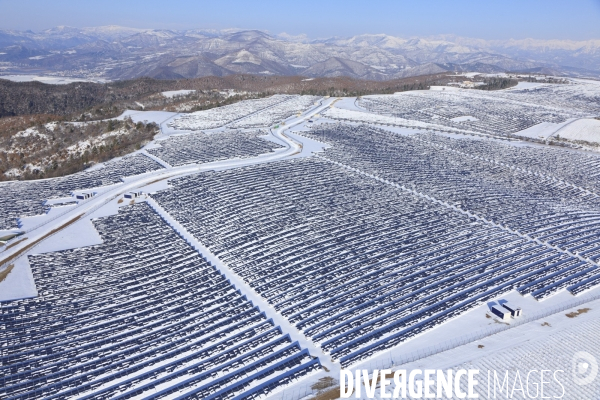 Vue aerienne de Provence sous la neige