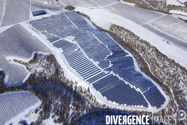 Vue aerienne de Provence sous la neige
