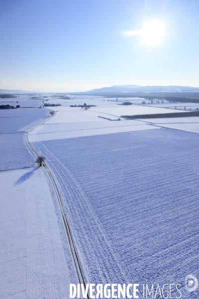 Vue aerienne de Provence sous la neige