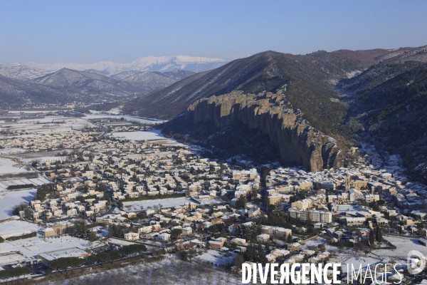 Vue aerienne de Provence sous la neige