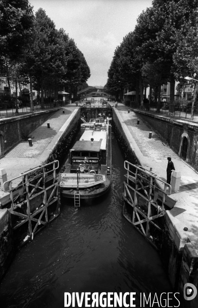 Le long du canal Saint-Martin