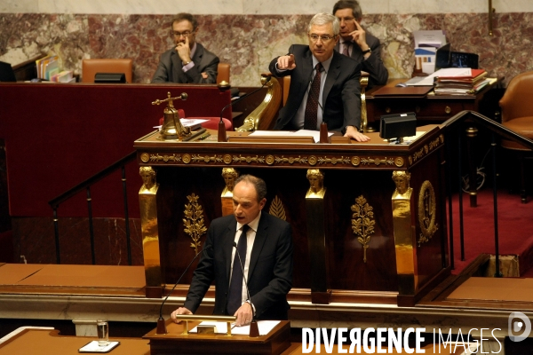 Assemblée nationale: motion de censure et question d actualité.