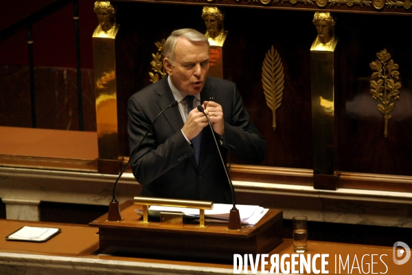 Assemblée nationale: motion de censure et question d actualité.