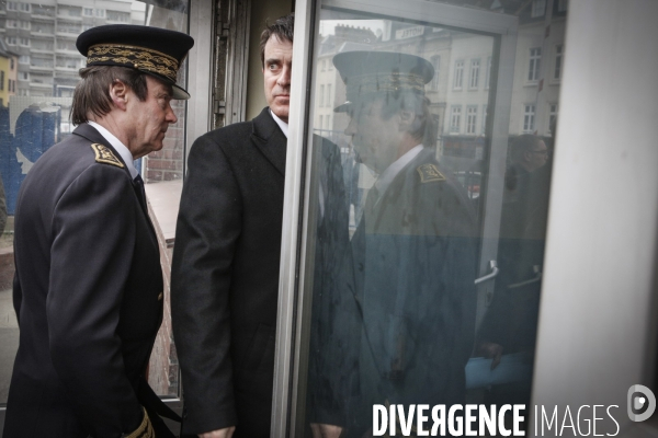 Manuel Valls dans les quartiers nord d Amiens