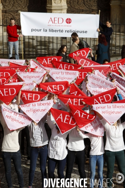 FLASHMOB pour défendre la liberté Religieuse organisé sur le Parvis de Notre Dame de Paris