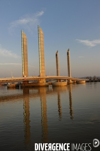 Le pont Jacques-Chaban-Delmas