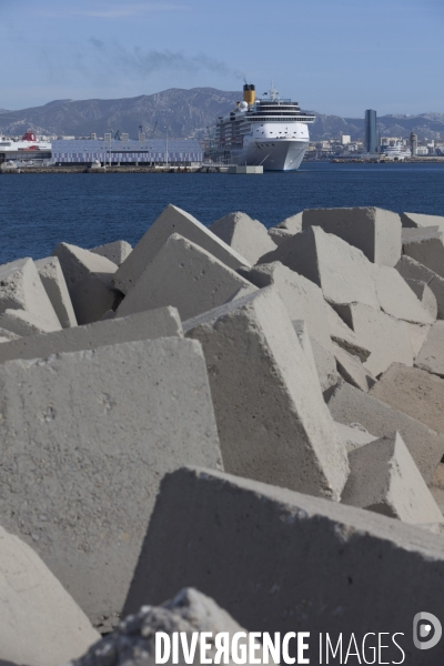 La tour CMA-CGM et le Grand Port Maritime de Marseille