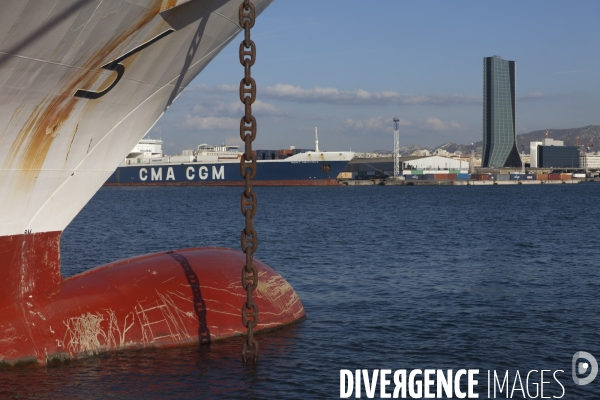 La tour CMA-CGM et le Grand Port Maritime de Marseille