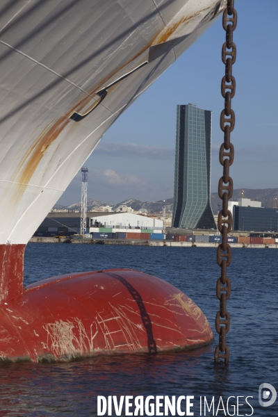 La tour CMA-CGM et le Grand Port Maritime de Marseille