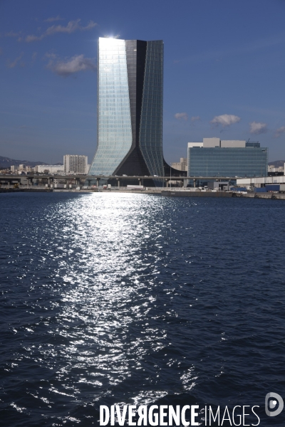 La tour CMA-CGM et le Grand Port Maritime de Marseille