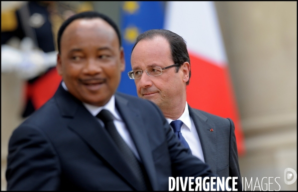 François Hollande reçoit Mahamadou Issoufou
